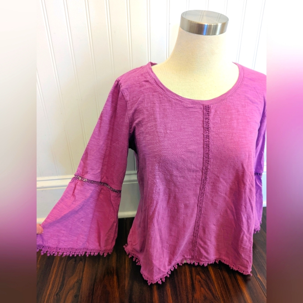 Style & Co belle sleeve top with detailed stitching size xs
